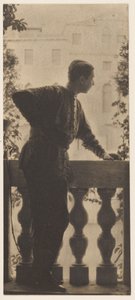 [Omakuva] / [Adolf de Meyer Palazzo Balbi-Valierin parvekkeella, Venetsia, Italia]