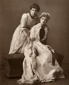 Brittinäyttelijät Eweretta Lawrence ja Grace Otway elokuvassa Muutos, 1886