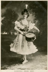 Adelina Genee, tanskalaissyntyinen brittiläinen balettitanssija, s. 1906.