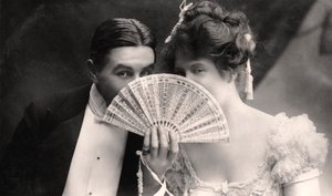 Billie Burke ja Farren Soutar kohtauksessa The Belle of Mayfairista, 1900-luvun alku. tekijältä Bassano Studio