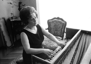  tekijältä Bernard Perrine