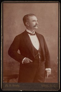 W. Nelson Tolerin muotokuva vuosina 1890–1893.