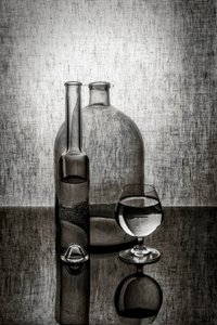 Lasipullojen heijastuksia tekijältä Brig Barkow
