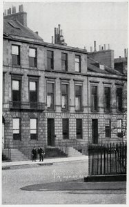 17, Heriot Row, Robert Louis Stevensonin ja hänen perheensä koti Edinburghissa tekijältä British Photographer