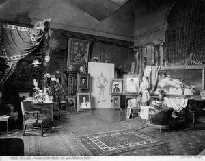 Firenzeläisen taidemaalarin Edoardo Gellin studio (m/v kuva)