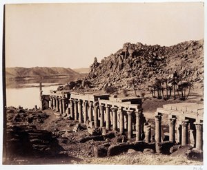 Isisin temppelin rauniot Egyptissä - valokuva Zangali-veljistä, 1800-luvun loppu