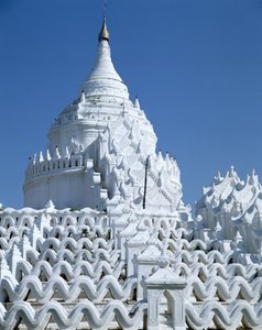 Hsinbyume Paya, rakennettu vuonna 1816 tekijältä Burmese School