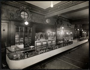 Baari Robert Treat -hotellissa, Newark, New Jersey, 1916 (hopeagelatiiniprintti) tekijältä Byron Company