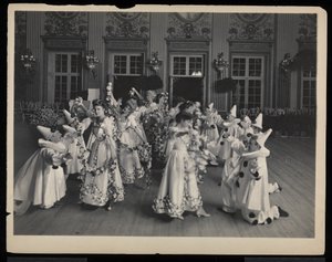 Tanssii James Hazen Hyde Ballissa New Yorkissa 31. tammikuuta 1905 (hopeagelatiiniprintti)