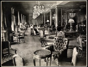 Lounge Hotel Knickerbockerissa, 1906 (hopeagelatiiniprintti)