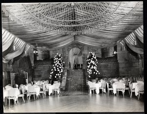 Ritz-Carlton-hotellin vastaanottohuone, 1915 tai 1916 (hopeagelatiiniprintti)
