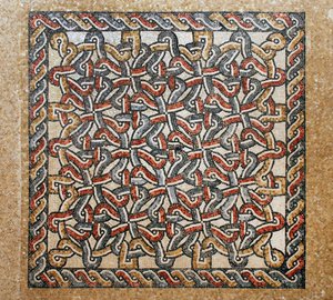 Mosaiikkilattia bema-alueelta varhaisen bysanttilaisen kirkon Shilohissa, Länsirannalla, 380-420 jKr (mosaiikki) tekijältä Byzantine Byzantine