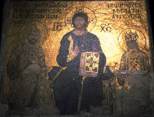 Kristus Pantokraattori keisari Konstantinus IX Monomachuksen ja keisarinna Zoen välillä, noin 1020