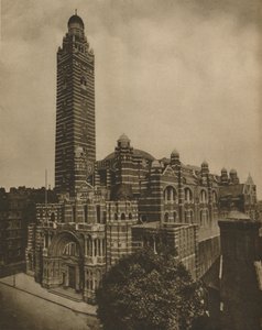 "Westminsterin punatiilinen bysanttilainen katedraali Ashley Placesta nähtynä", vuodelta 1935. tekijältä Campbell