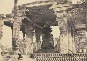 Suuri pagodi, suuri härkä, näkymä edestä, Tanjore, Intia Rajarajesvaran temppeli, 1857.