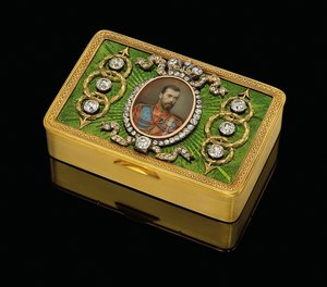 Keisarillinen esitys nuuskalaatikko, jossa on akvarelli norsunluun miniatyyri keisari Nikolai II, n. 1890 (kulta- ja giljoche-emali, vesiväri norsunluulle)