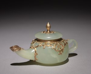 Miniatyyri teekannu, n. 1896 tekijältä Carl Fabergé