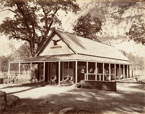 Cosmopolitan Saloon, n. 1872, painettu n. 1876. tekijältä Carleton Emmons Watkins