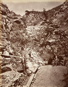 Hot Sulphur Springs, Santa Barbara, 1876, painettu n. 1876. tekijältä Carleton Emmons Watkins