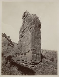 Sentinel Rock, Echo Canyon, Utah, 1873-74 tekijältä Carleton E. Watkins