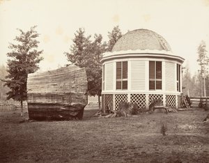 Talo suuren puun kannon päällä, 1865-66, painettu n. 1876. tekijältä Carleton Emmons Watkins