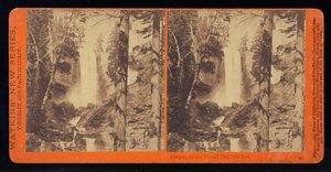 Piwyac eli Vernal Fall matalalla vedellä, 300 jalkaa, Yosemiten laakso, Mariposan piirikunta, Kalifornia. tekijältä Carleton Watkins