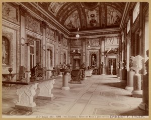 Rooma - Villa Borghese - pohjakerroksen museosali