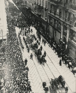 Itävallan arkkiherttua Franz Ferdinandin ja hänen vaimonsa hautajaiset tapettiin Sarajevossa 28. heinäkuuta