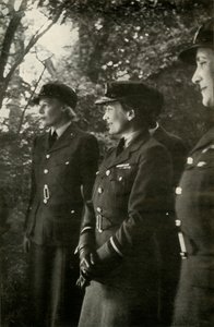 H.R.H. Gloucesterin herttuatar, ilmakomentaja, 1943. tekijältä Cecil Beaton