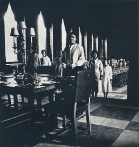 Wrenin viininhoitajat Suuren Wrenin juhlasalissa, 1941 tekijältä Cecil Beaton