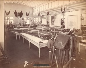 Espanjan hallituksen rakennuksen sisätilat 100-vuotisnäyttelyn espanjalaisessa osassa tekijältä Centennial Photographic Co.