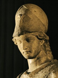 Athenen pää, jossa on kirstu ja Erechthonioksen käärme ... tekijältä Cephisodotus the Younger