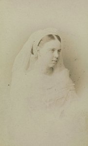 Maria Alexandrovna de Russie - Muotokuva Venäjän suurherttuatar Maria Aleksandrovnasta (1853-1920), Saksi-Coburgin ja Gothan herttuatar, Bergamasco, Charles (Karl) (1830-1896). Albumin Photo, c. 1871. Venäjän valtion elokuva- ja valokuva-arkisto, Krasnogor