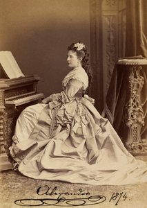 Saksi-Altenburgin suurherttuatar Alexandra Iosifovnan (1830-1911) muotokuva