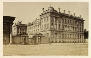 Anichkovin palatsi Pietarissa, Bergamasco, Charles (Karl) (1830-1896). Albumin valokuva tekijältä Charles Bergamasco