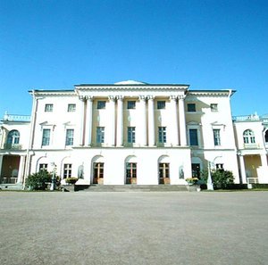 Cour dHonneurin julkisivu