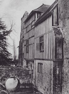 Ightham Mote (m/w kuva) tekijältä Charles Essenhigh Corke
