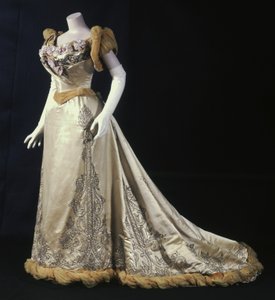 Bertha Palmerin iltapuku