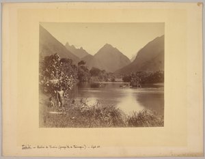 Tahiti. Rivière de Taubira (presquîle de Taïarapu). tekijältä Charles Gustave Spitz