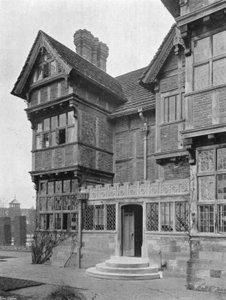 East Gables tekijältä Charles Latham