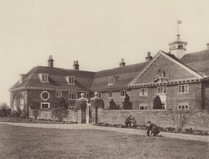 Lucasin turvapaikka, Wokingham tekijältä Charles Latham