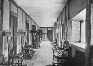 Koillis-galleria tekijältä Charles Latham