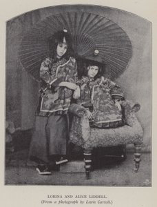 Lorina ja Alice Liddell (m/w kuva)