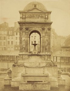 [Fontaine des Innocentsin itäinen julkisivu] / [Fontaine des Innocents, Pariisi] tekijältä Charles Marville