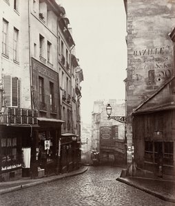 Rue de la Montagne-Sainte-Geneviève lähellä Rue LaPlacen risteystä..., 186569. tekijältä Charles Marville