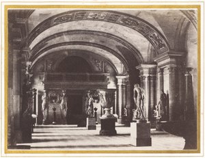 Karyatidien sali Louvren museossa tekijältä Charles Marville