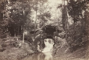 Näkymä Pienestä luolasta kohti Deer Pond, Bois de Boulogne tekijältä Charles Marville