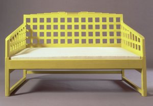 Huonekalut ja erilaiset esineet 1100- ja 1300-luvuilta