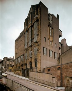 Näkymä arkkitehti Charles Rennie Mackintoshin (1868-1928) suunnittelemasta Kuvataidekoulusta tekijältä Charles Rennie Mackintosh