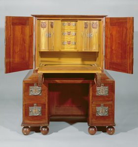 Kaappi - edestä auki, 1898 (mahonki & white holly) (katso myös 272467-468)